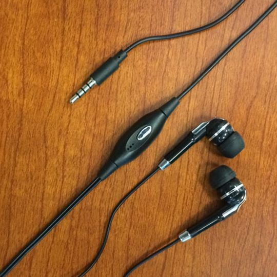 Audífonos - Earbuds con Remoto y Micrófono